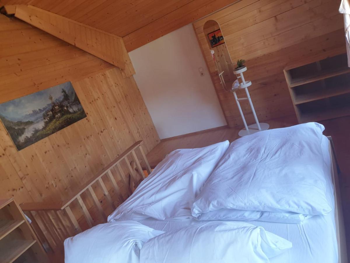 Homestay Sleepy Traveler Sankt Georgen im Attergau Exterior foto