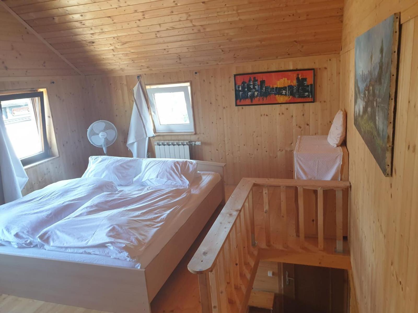 Homestay Sleepy Traveler Sankt Georgen im Attergau Exterior foto